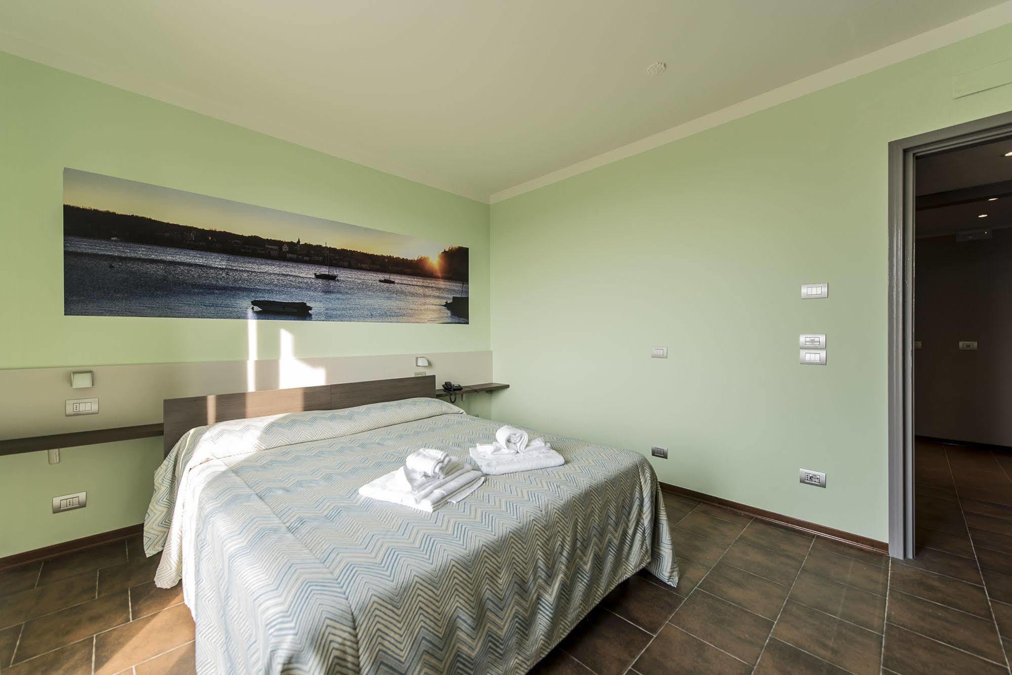 Albergo Residence Isotta Veruno Dış mekan fotoğraf