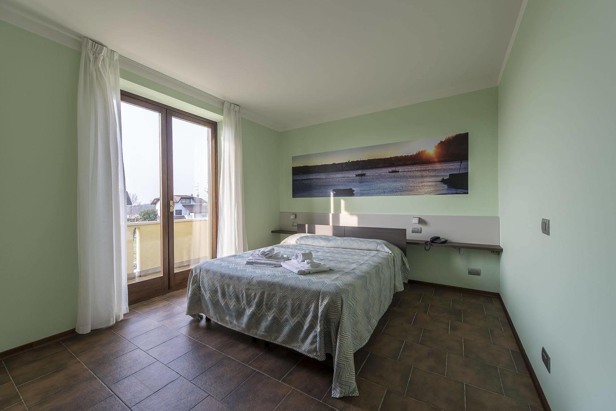 Albergo Residence Isotta Veruno Dış mekan fotoğraf