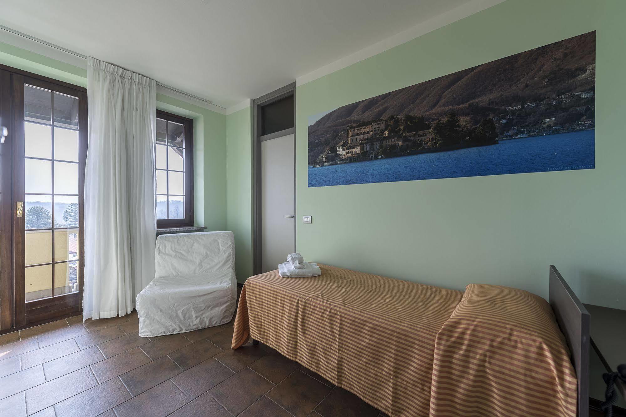 Albergo Residence Isotta Veruno Dış mekan fotoğraf