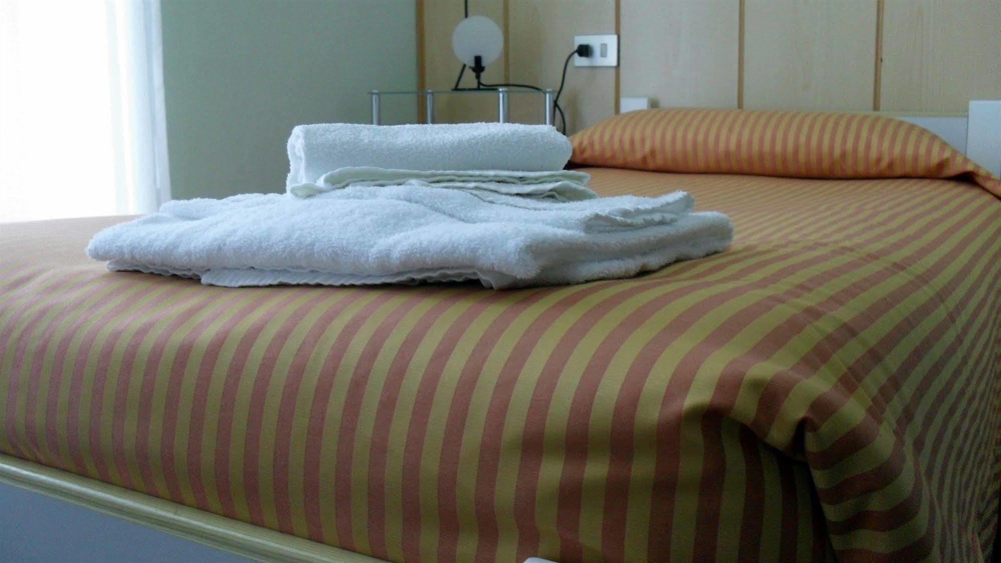 Albergo Residence Isotta Veruno Dış mekan fotoğraf